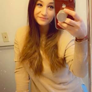 Meet your Posher, Cami